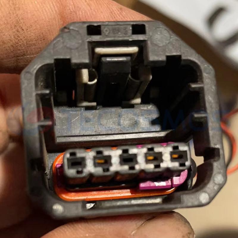 Car Connector For Tiguan steering plug 1k0973205 5pin CT5-0116M