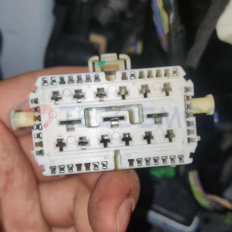 Car Connector For Delphi engine compartment harness plug 57 pin CT57-0001M