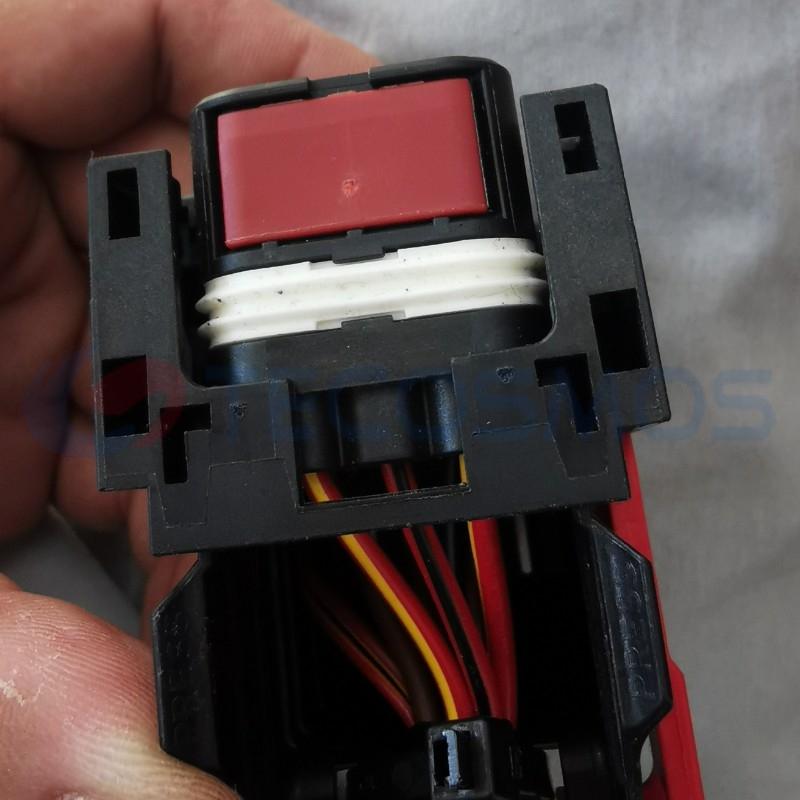 Car Connector For Volvo plug red clip big wire straight out 58 pin CT58-0001M-1