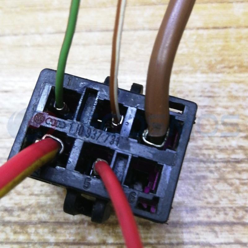 Car Connector For Volkswagen Black 1J0937731 6pin CT6-0006M-1