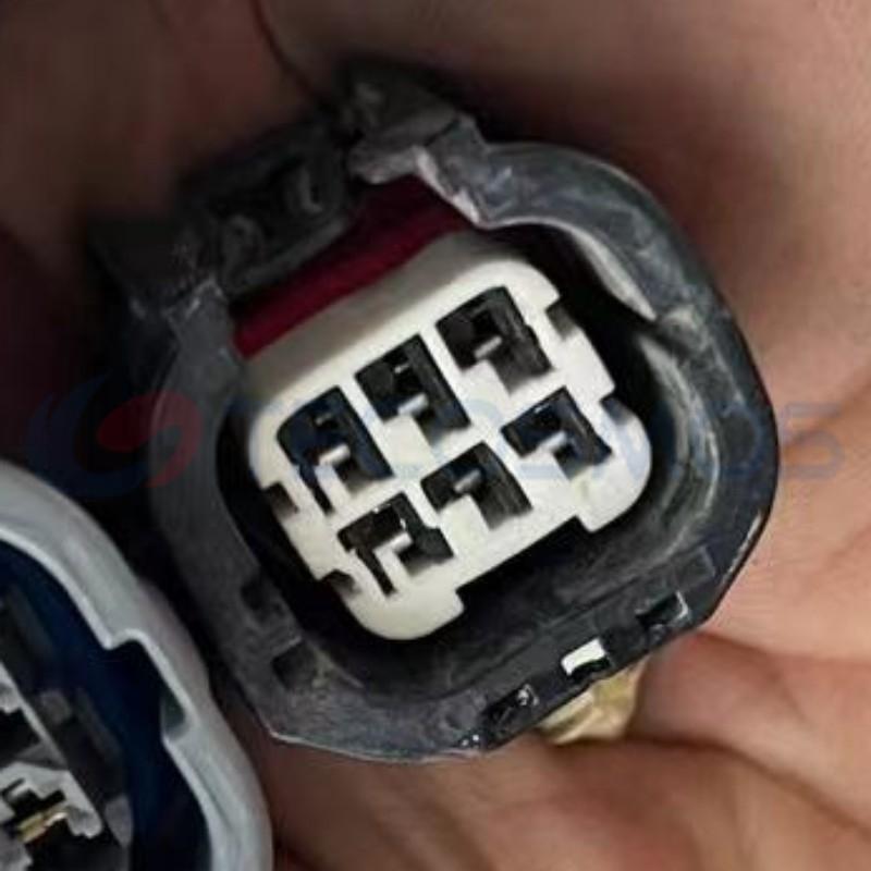 Car Connector For Ford For mazda is smaller there is a comparison picture at back with 6 Pins CT6-0020M-2