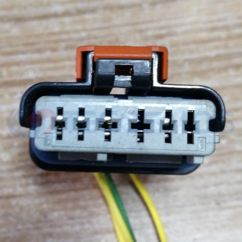 Car Connector For Nissan Sunshine Rear Tail Light Plug 6pin CT6-0044M-3