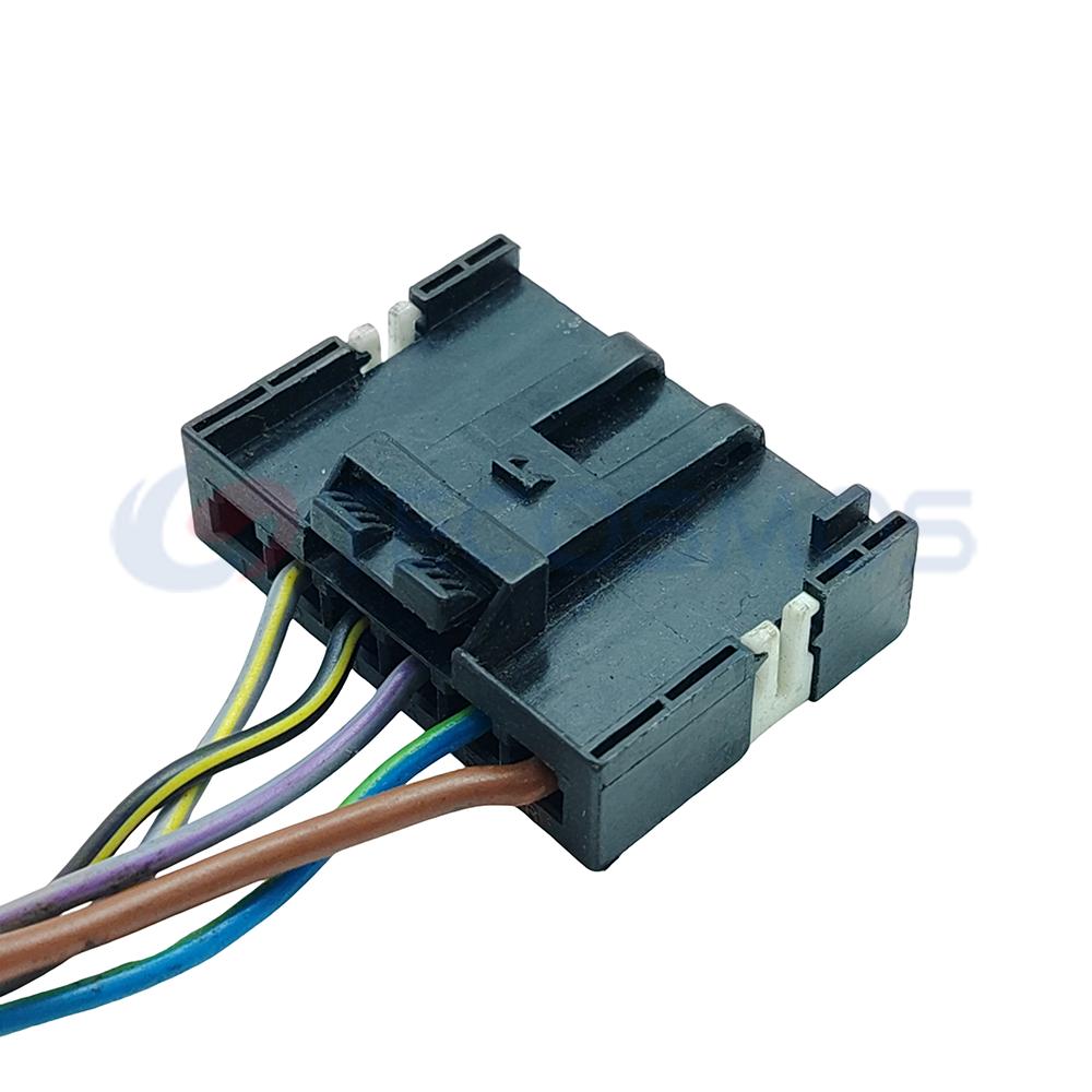 Car Connector For BMW Tail Light 5 Series 8369702 6pin CT6-0070M