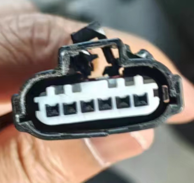 Car Connector For Toyota WM Motor P015 New Energy 6pin CT6-0244M
