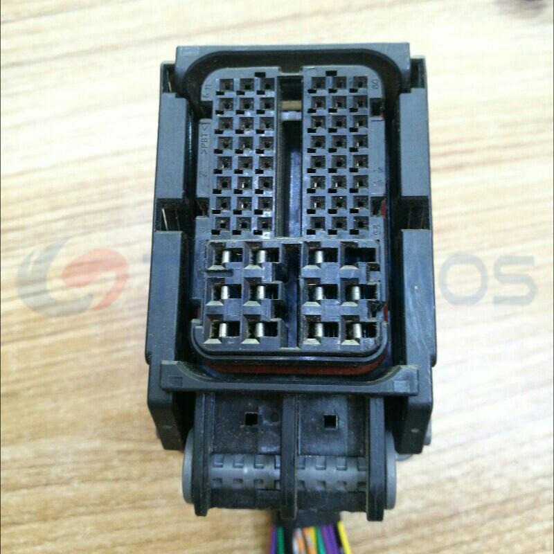 Car Connector For Toyota Camry engine computer board plug 60 pin CT60-0002M