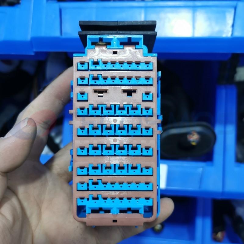 Car Connector For Battery box plug blue cover 64 pin CT64-0011M