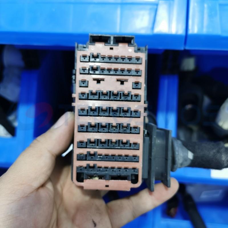 Car Connector For Battery box plug black cover 64 pin CT64-0012M