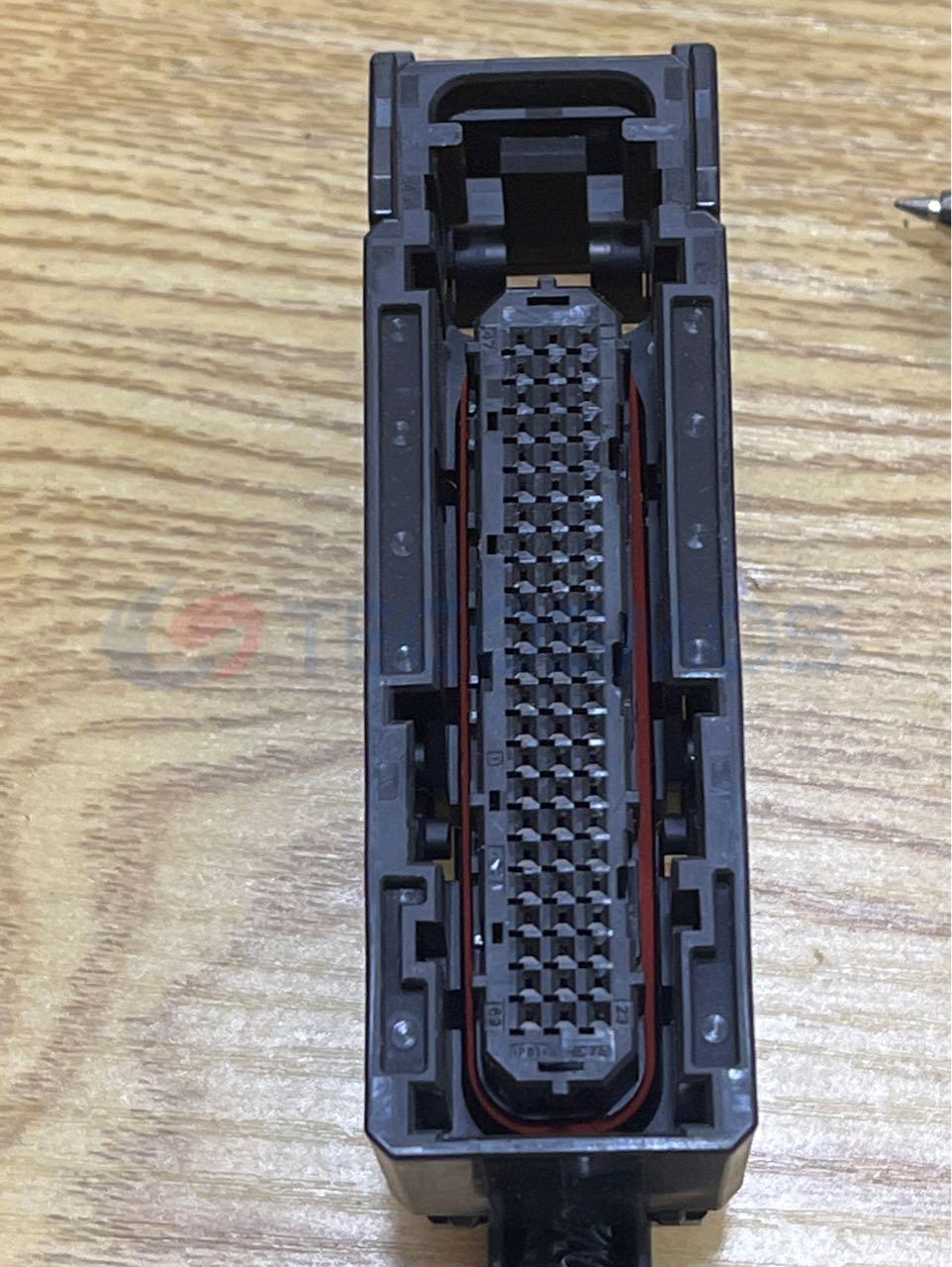 Car Connector For Toyota computer board plug 69 pin CT69-0002M