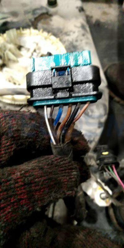 Car Connector For Mercedes Benz 166 gasoline pump plug 4 thick 2 thin 7 pin CT7-0009M-1