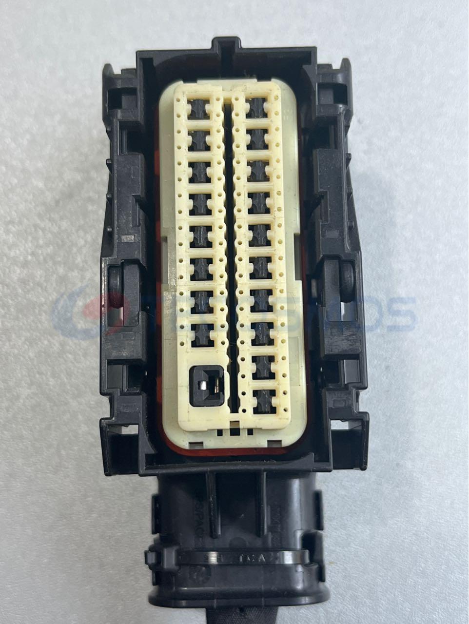 Car Connector For Buick engine computer board large Pin out 73 Pins CT73-0010M