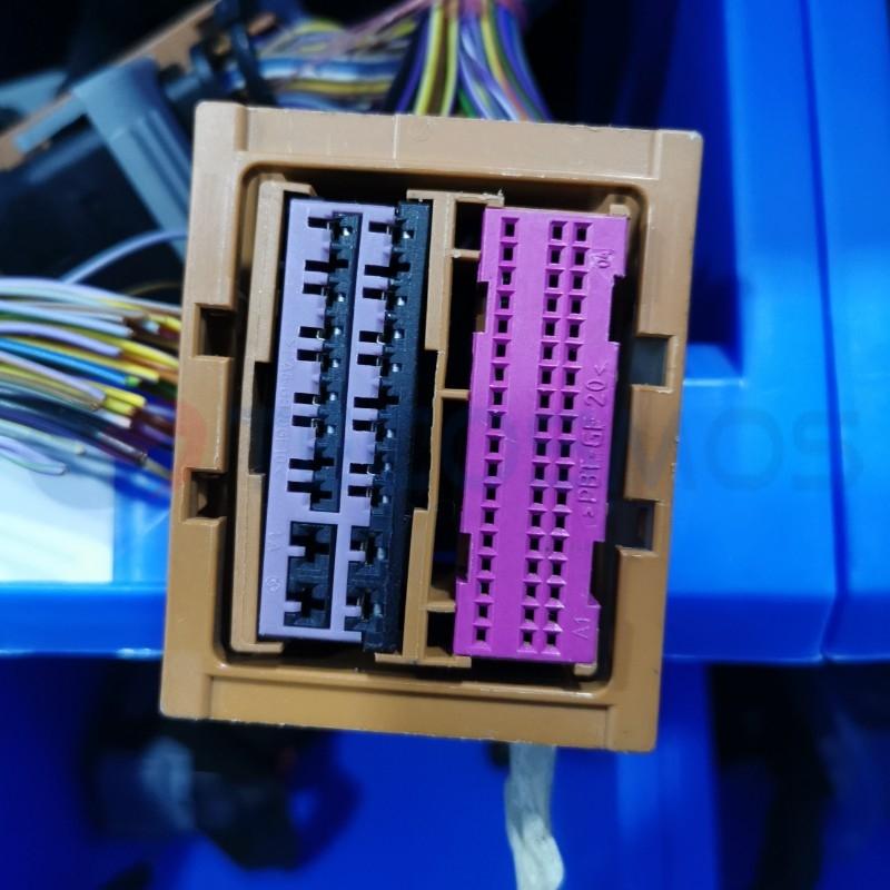 Car Connector For Computer plug 76 pin CT76-0003M