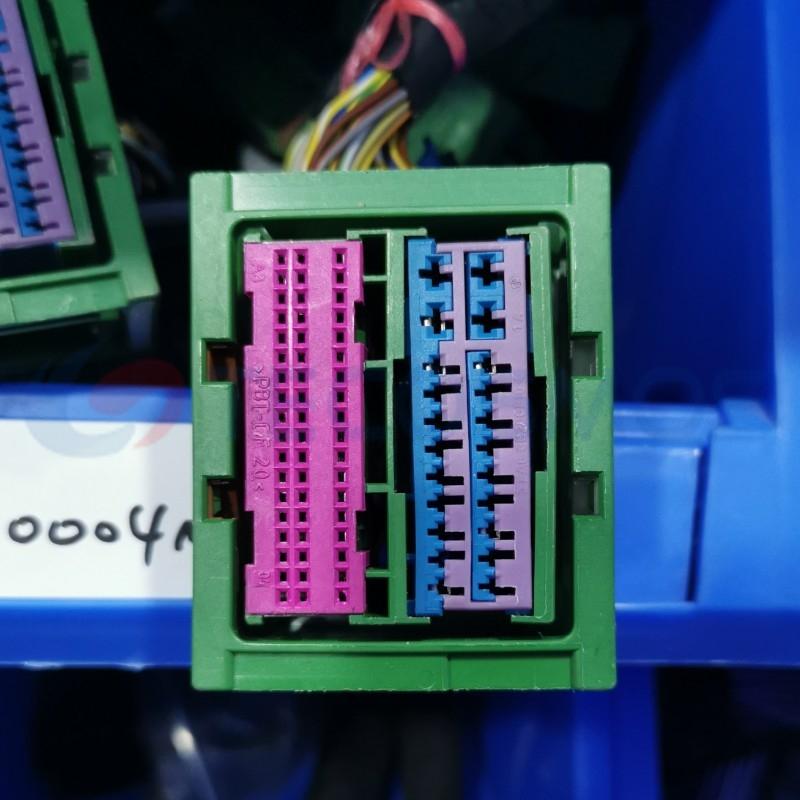 Car Connector For Computer plug 76 pin CT76-0004M