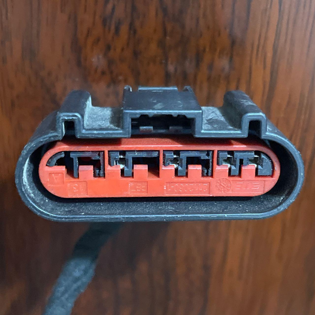 Car Connector For Plug 1 2 4 6 Dead hole 8pin CT8-0042M-3