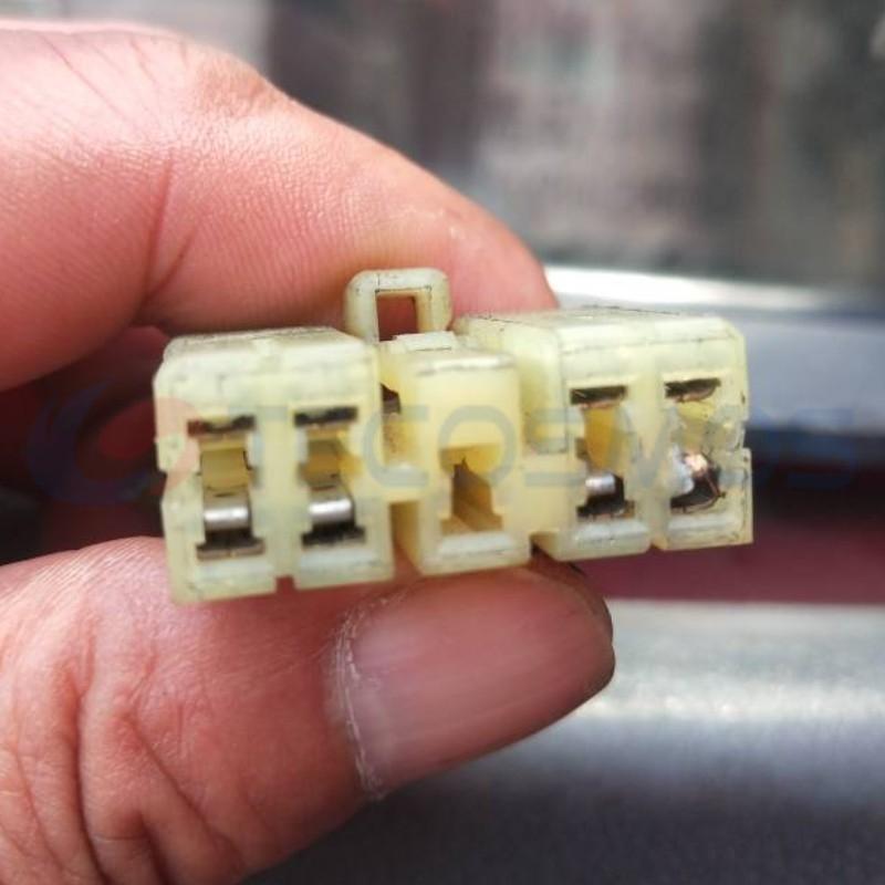 Car Connector For Truck 24V Jianghuai Ge er Hair Glass Elevator 8pin CT8-0094M