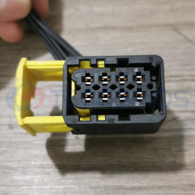 Car Connector For Volkswagen Large Pin 8 Pins CT8-0170M