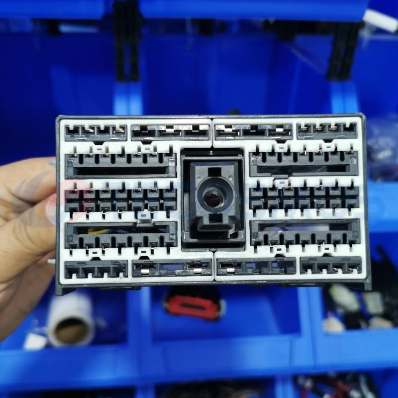 Car Connector For 84 pin battery box CT84-0002M